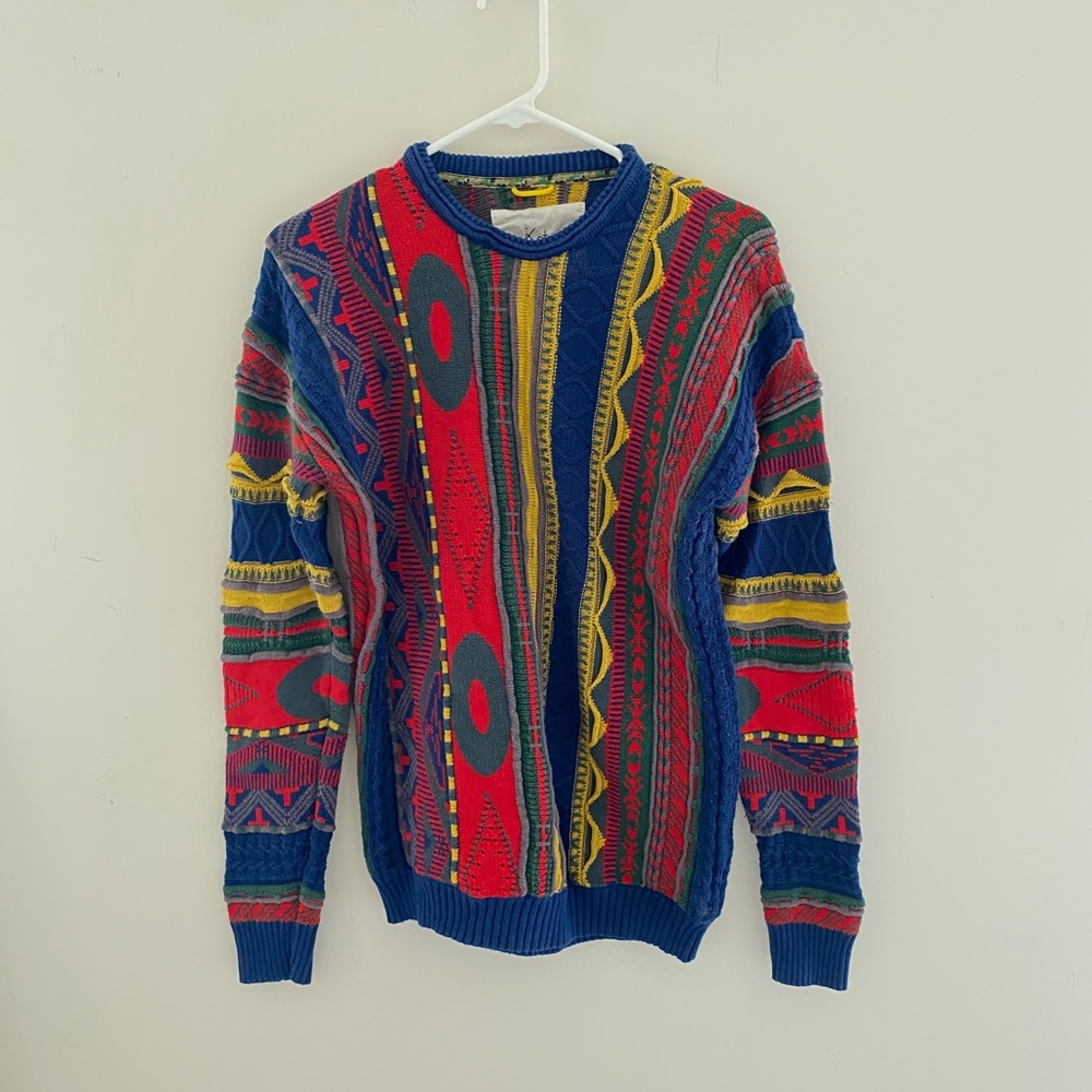 Colorful koto sweater